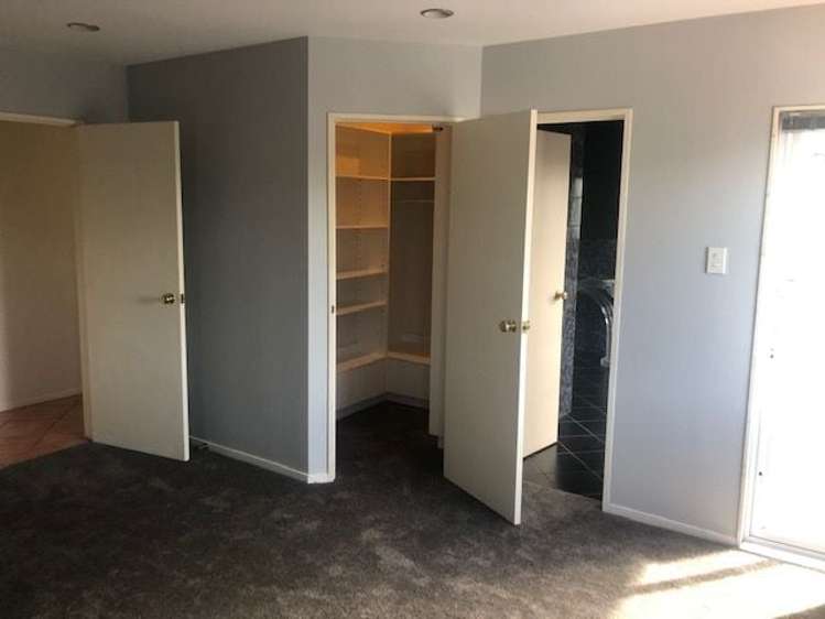 88 Commercial Road Helensville_5