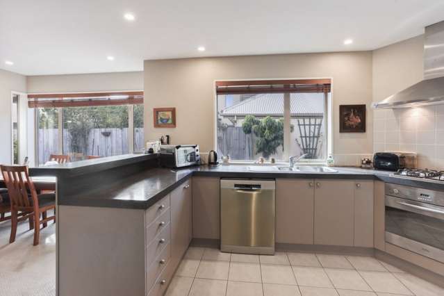 14 Len Hale Place Parklands_3