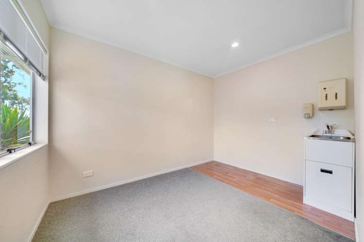 62 Reelick Avenue Pakuranga Heights_10