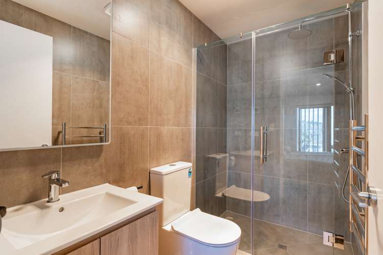 11 Ngaru Way Orewa_13