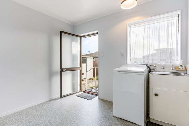 2/13 Menary Street Papakura_12