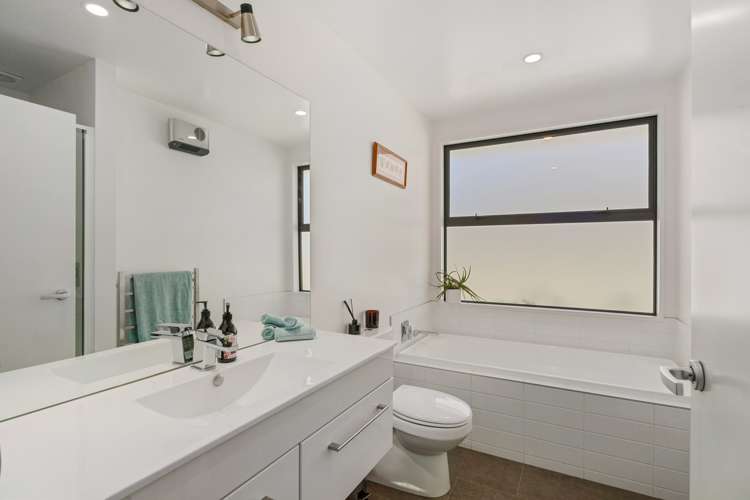 88 Risinghurst Terrace Lower Shotover_24