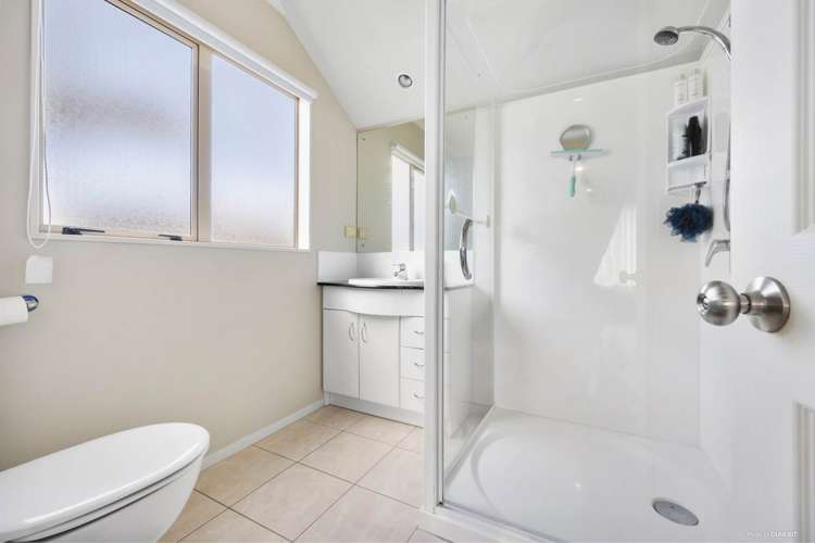 56 Saint Andrews Road Epsom_15