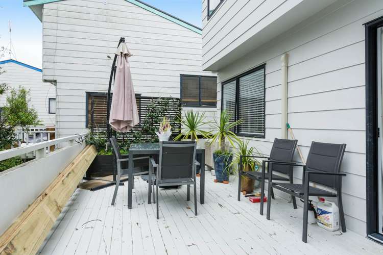 7/24 Beswick Place Birkdale_11