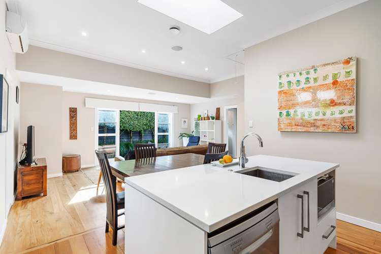 176 Grey Street Onehunga_11