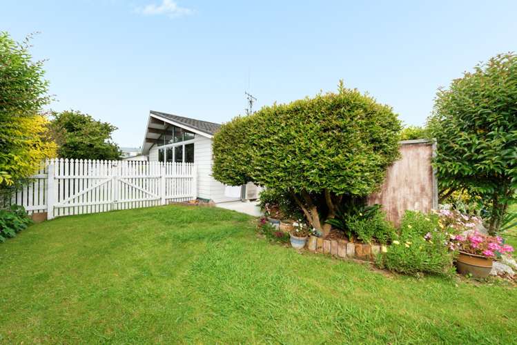 4 Rangataua Street Welcome Bay_15