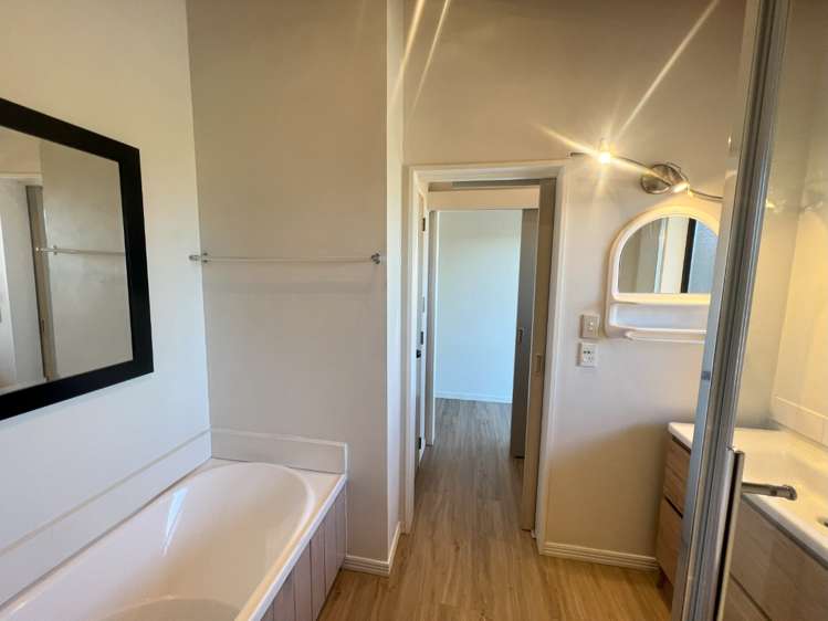 101 College Place 11233_10