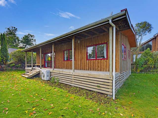 Sunny Ohakune Living