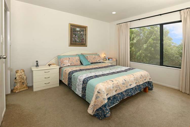 4 Blethyn Place Te Atatu South_12