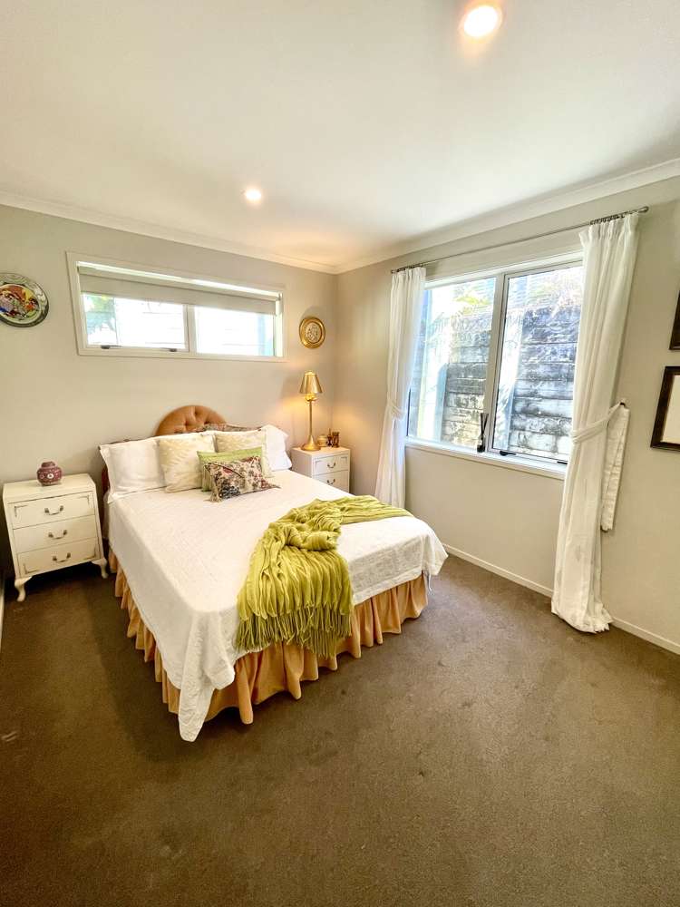 2 Barossa Way Brookfield_18