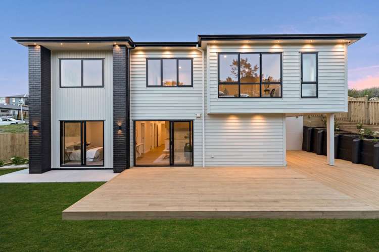 8 Barrel Crescent Swanson_5