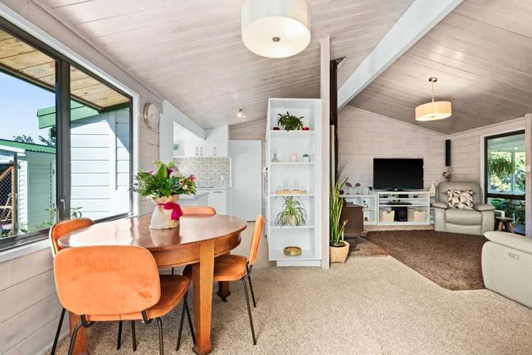 37 Grassmere Road Meeanee_13