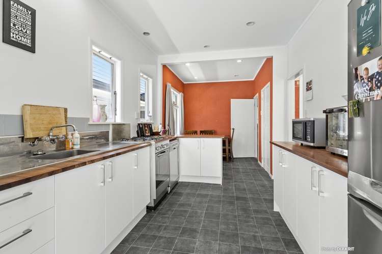 49 Tauhinu Road Miramar_7