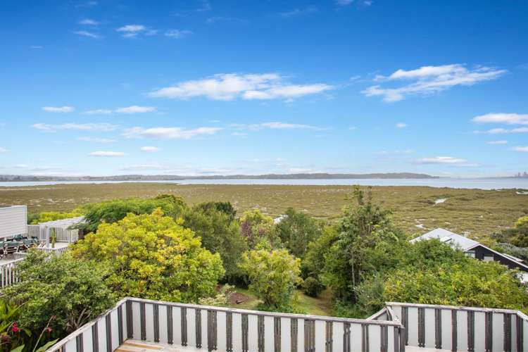 42 Rewarewa Road Te Atatu Peninsula_37