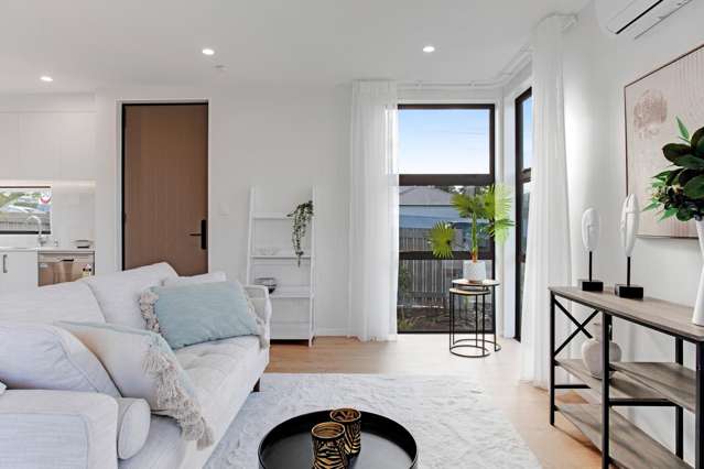 2/129 Richardson Road Mount Albert_2