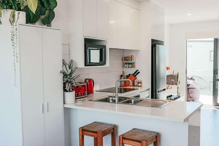 11/3 Abbotleigh Avenue Te Atatu Peninsula_1