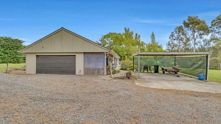 24 Newcombes Road Amberley_25