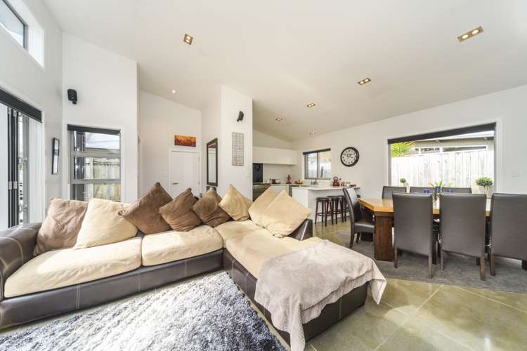 26a Ngaio Street West End_9