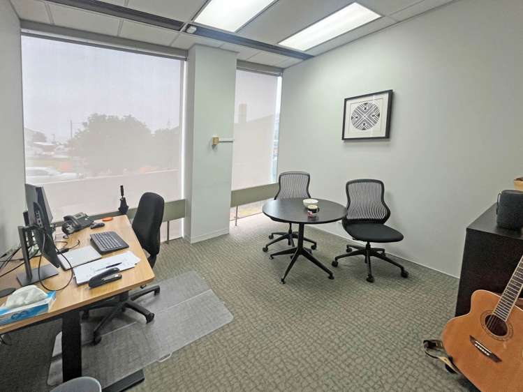 2 Osterley Way Manukau_6