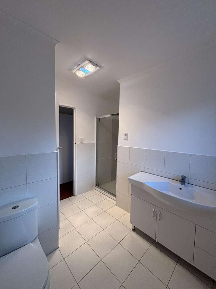 30 Kingdale Rd Henderson_13