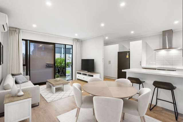 1/71 Hobsonville Point Road Hobsonville_1