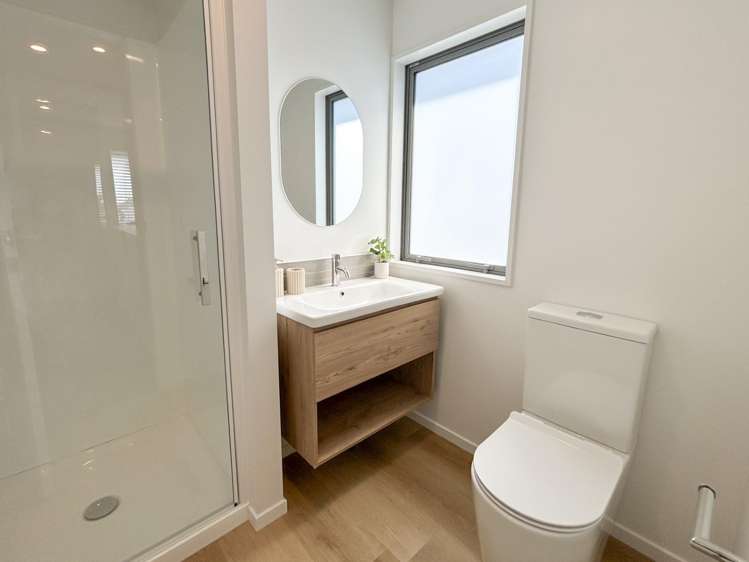 2/6 Strauss Place Somerfield_17