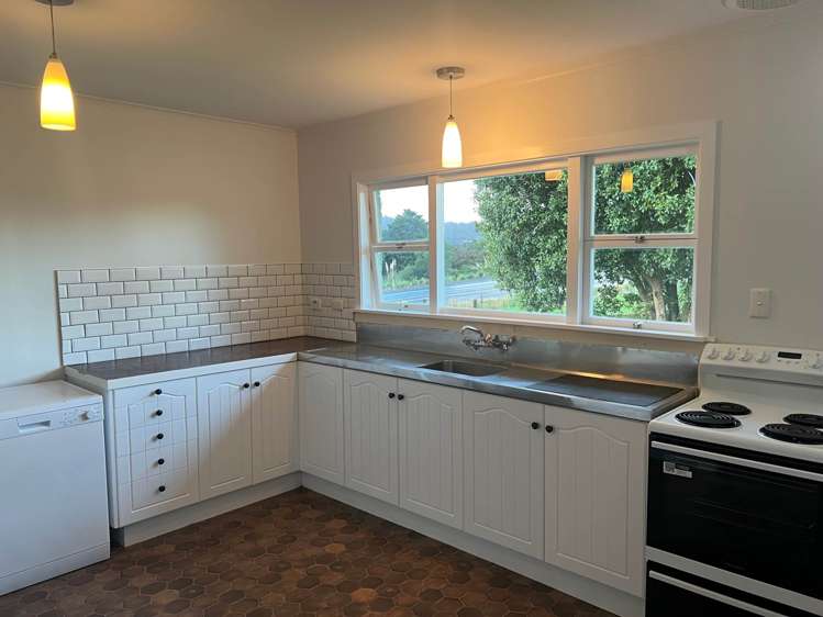 631 State highway 16 Kumeu_1