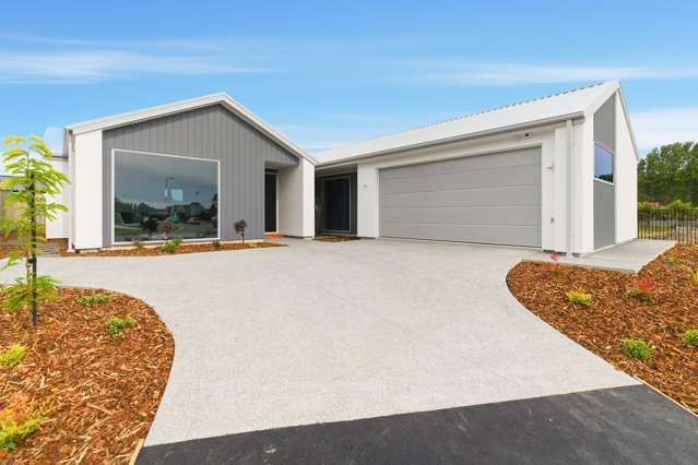 Brand New, High-Spec Living with Reserve Outlook