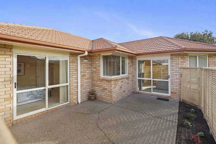 1 Kirk Close Rototuna_13