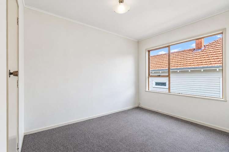 5/7 Inverary Avenue 1662_10