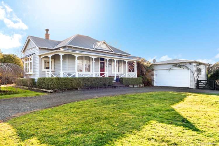 332 Waitakere Road Taupaki_2