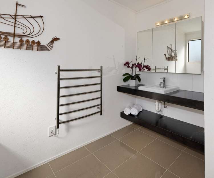 208 Golf Road Titirangi_18