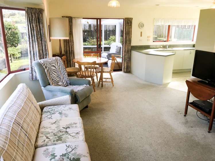 122unit Kenny Street Waihi_9