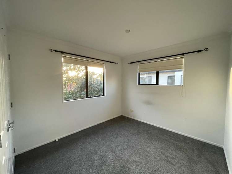 17 Erne Crescent East Tamaki_8