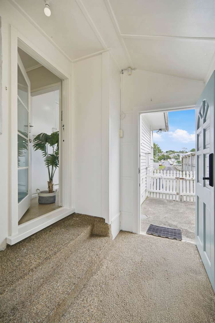 28 Gossamer Drive Pakuranga Heights_6