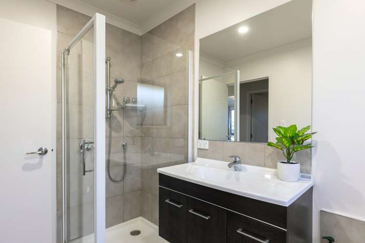 10 Balmoral Mews Springlands_32