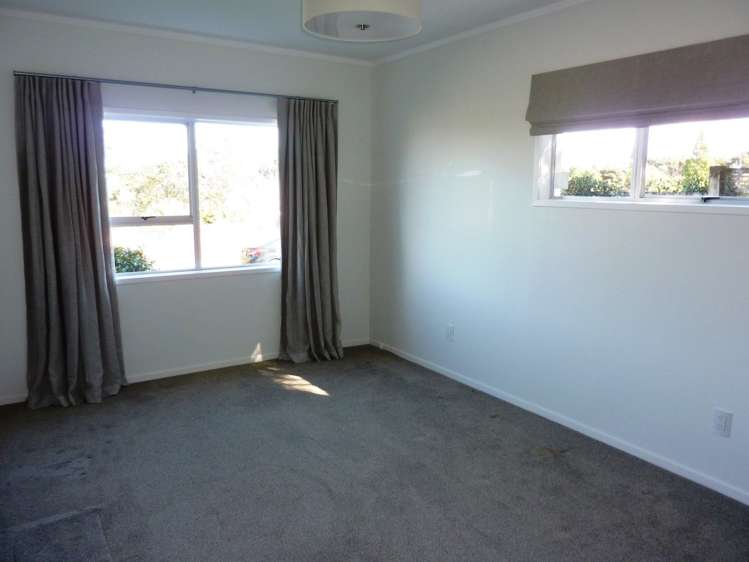 1/1 Kaihu Street Northcote_8