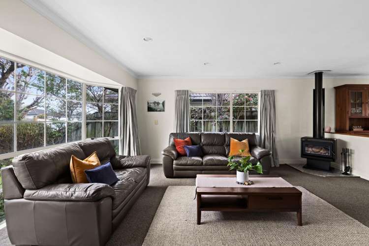 70 Whiting Crescent_1