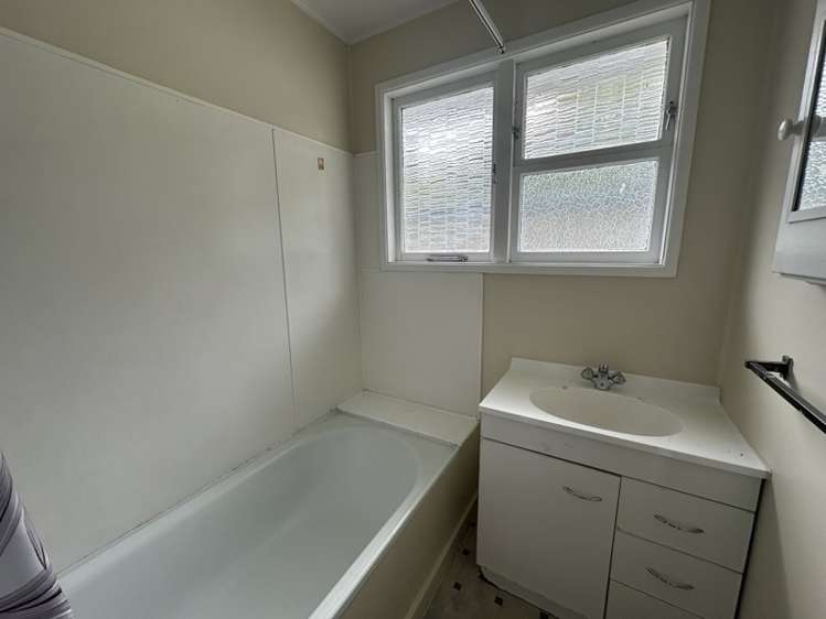 16 Silverstream Road 11600_5