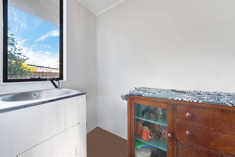 2/28 Kennington Drive Clendon Park_8