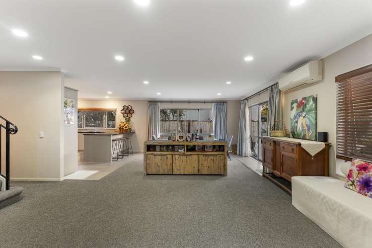 53 Chateau Rise Flat Bush_13