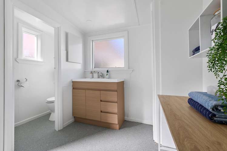 74 Barton Street Woolston_13