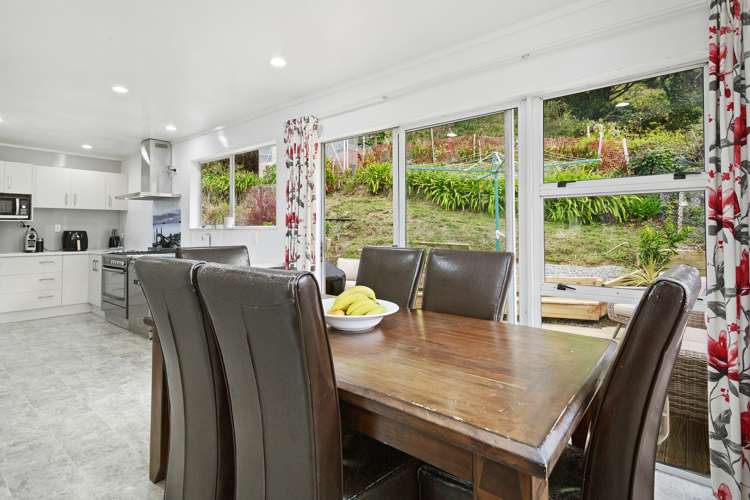 26 Fyvie Avenue Tawa_8