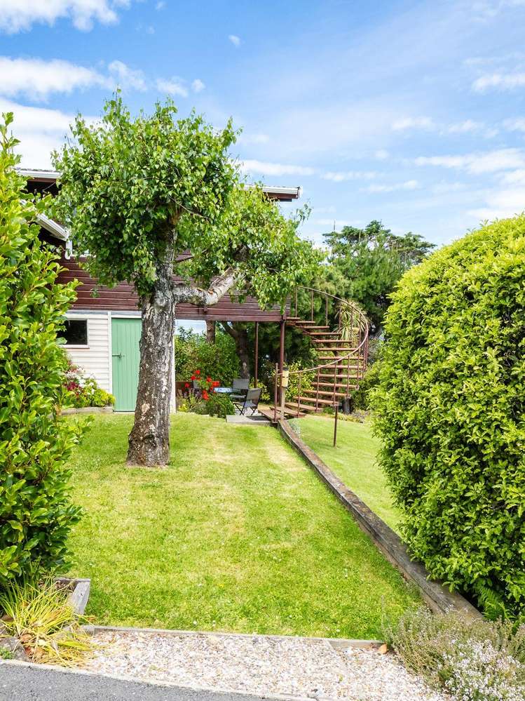 46 Bayview Crescent Duvauchelle_39