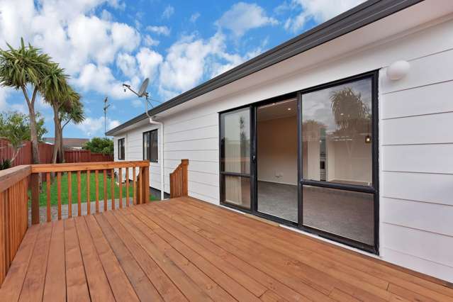 2/81 Harmel Road Glendene_2