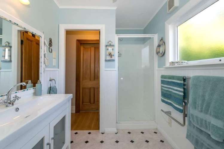 8 Cook Street Havelock_13