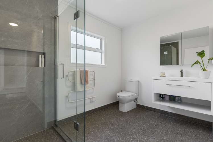 22 Teal Crescent Beach Haven_13