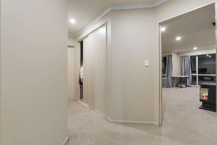 12a Hurricane Way Wigram_13