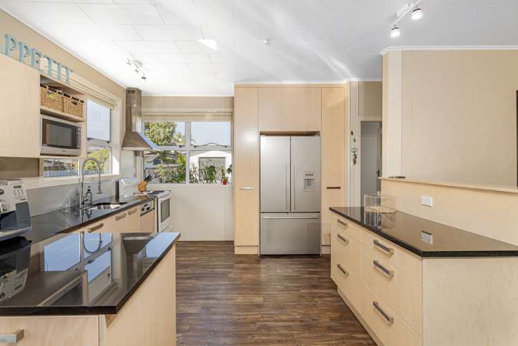 14 School Road Whitianga_8