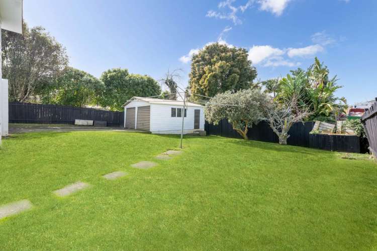 71 Meadway Sunnyhills_25